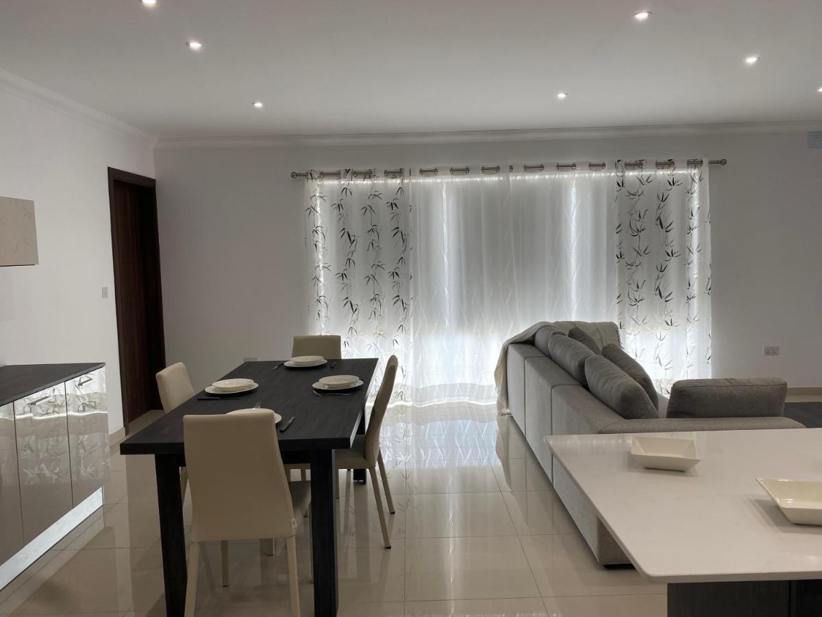 New 3 Bedroom Apartment Close To Airport Zurrieq Dış mekan fotoğraf